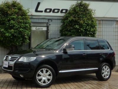 Vw トゥアレグ 黒 中古車 入荷しました 最新情報 輸入車専門店 愛知県名古屋市瑞穂区のロコ オートモビール